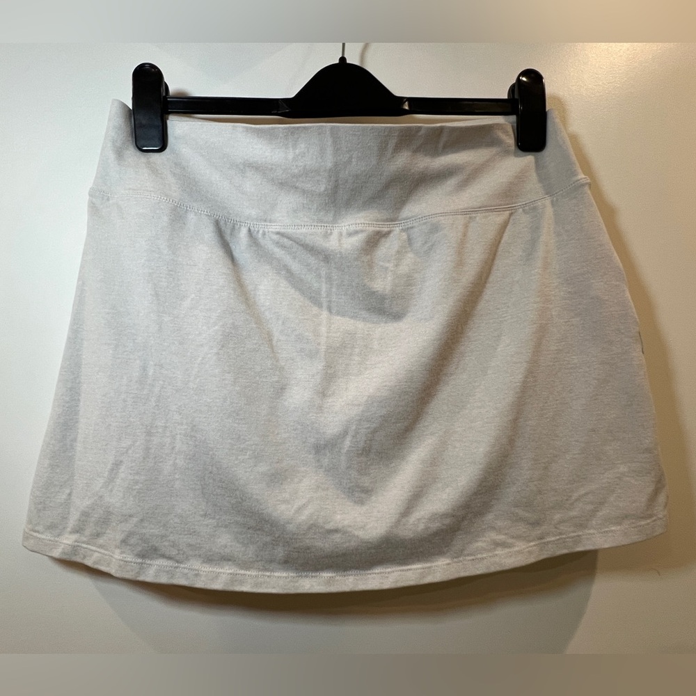 Vuori Women's Halo Performance Skirt Salt Heather Large - Picture 3 of 10